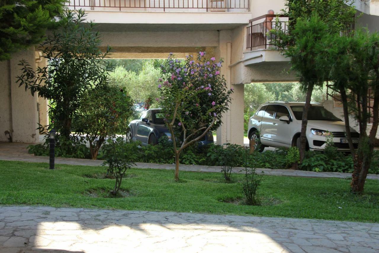 Marina'S Apartment Nea Moudania Extérieur photo